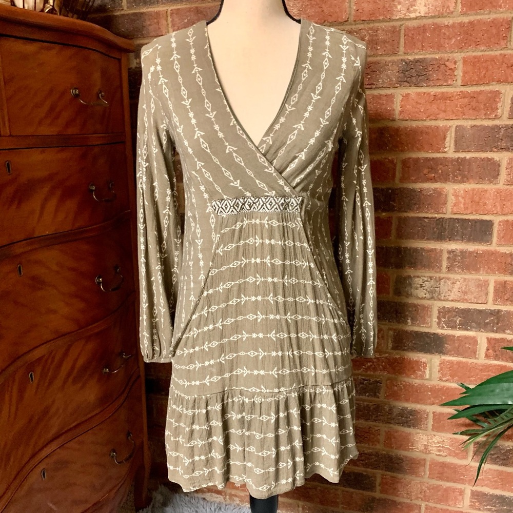 ALTAR’D STATE Women’s Tan Tribal Print Boho Pocket Lined Long Sleeve Tunic Top M